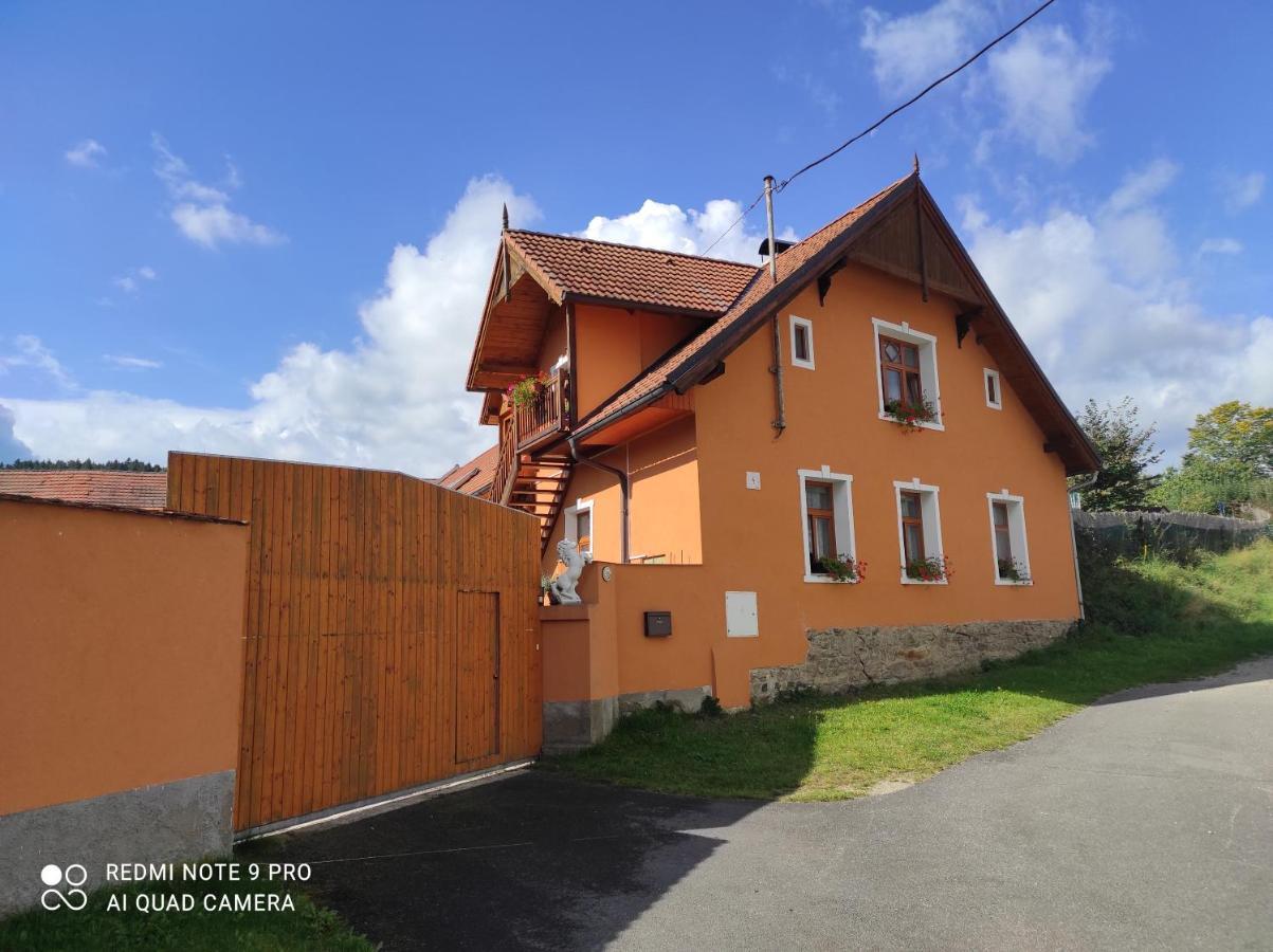 Apartman Pod Sribrnou Horou Lhenice Buitenkant foto