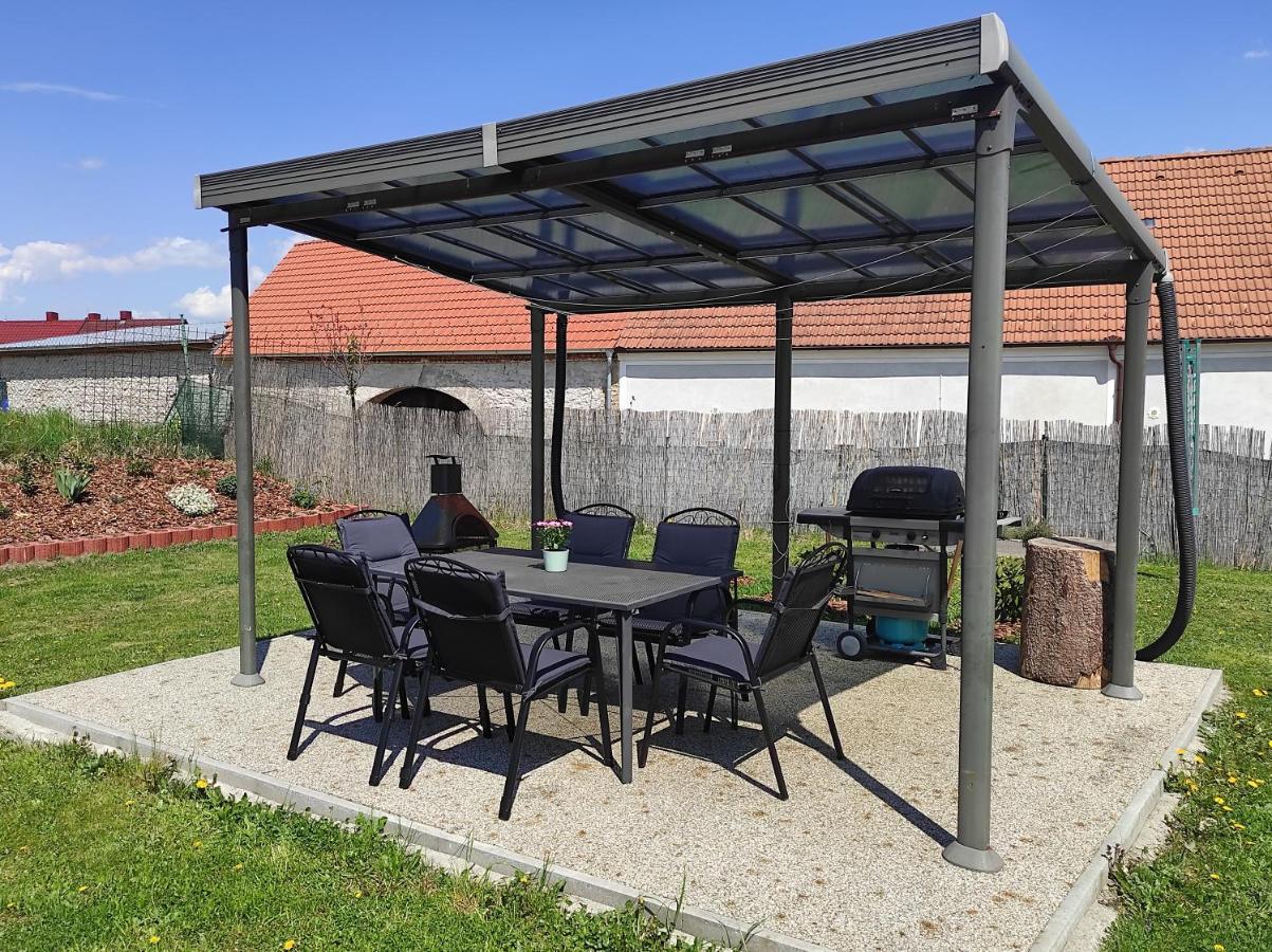 Apartman Pod Sribrnou Horou Lhenice Buitenkant foto